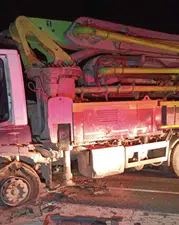 Malatya-Hekimhan Yolunda Feci Kaza: Cip Beton Mikserine Çarptı, 3 Yaralı