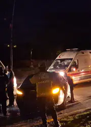 Virajı Alamayan Otomobil Karşı Şeride Geçti