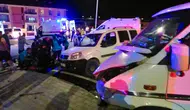 İkizce'de Kaza! Çekici ile Hafif Ticari Araç Çarpıştı: 5 Yaralı