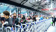 Malatya Kitap Fuarı’nda Altay Cem Meriç’e Büyük İlgi! İmza Kuyruğu Oluştu