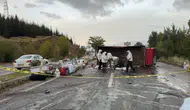 Malatya’da Arı Kovanları Yola Saçıldı! Devrilen Kamyonda 3 Kişi Yaralandı