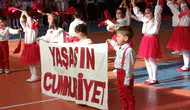 Darende’de 29 Ekim Coşkusu: Öğrencilerin Gösterileri Salonu Doldurdu