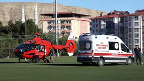 Darende'de Yüksekten Düşen 22 Yaşındaki Genç Hava Ambulansıyla Malatya'ya Sevk Edildi