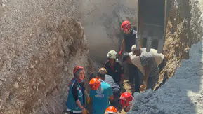 Malatya'da TOKİ Şantiyesinde Korkutan Göçük! 2 İşçi Toprak Altında Kaldı