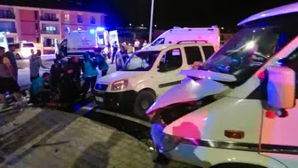 İkizce'de Kaza! Çekici ile Hafif Ticari Araç Çarpıştı: 5 Yaralı
