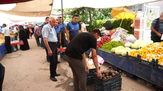 Battalgazi’de Semt Pazarlarında Denetim: Zabıta Ekipleri Tezgâhları Tek Tek İnceledi