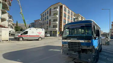 Özalper Mahallesi’nde Korkutan Zincirleme Kaza: Minibüsteki 7 Yolcu Yaralandı