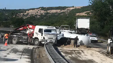 Malatya-Adıyaman Kara Yolunda Tanker Kazası: Yola Sızan Yakıt Nedeniyle Ulaşım Kontrollü Sağlanıyor