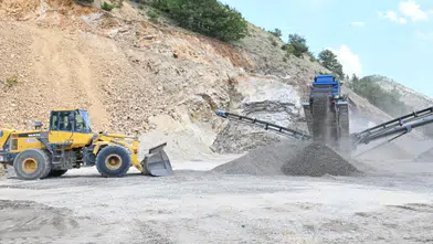 Malatya’da Kırsal Yollara Taşrada Üretim Ayarı