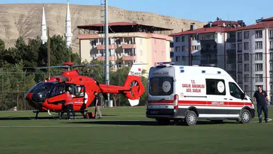 Darende'de Yüksekten Düşen 22 Yaşındaki Genç Hava Ambulansıyla Malatya'ya Sevk Edildi