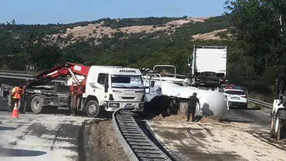 Malatya-Adıyaman Kara Yolunda Tanker Kazası: Yola Sızan Yakıt Nedeniyle Ulaşım Kontrollü Sağlanıyor