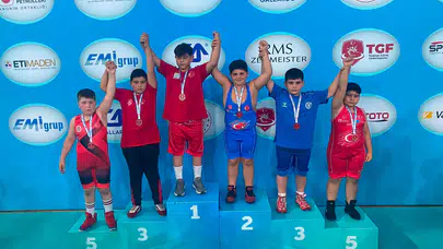 Darendeli Minik Güreşçi Miraç Hüseyin Kılıç’tan Türkiye Derecesi