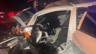 Arguvan’da Tır ile Otomobil Kafa Kafaya Çarpıştı: 3 Kişi Hayatını Kaybetti