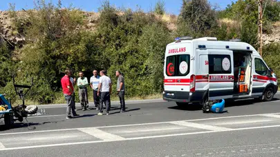 Darende’de Çapa Motoru ile Minibüs Çarpıştı: Sürücü Hastaneye Kaldırıldı