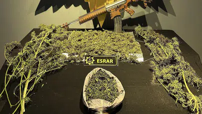 Malatya’da Narkotik Operasyonu: 2 Kilo 50 Gram Esrar ve Ruhsatsız Tüfek Ele Geçirildi