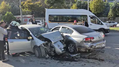 Malatya’da Sabah Trafiği Karıştı: Çöşnük Kavşağı’nda 6 Araç Çarpıştı, 3 Yaralı