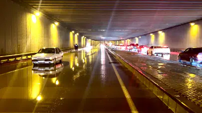 Malatya’da Sağanak Kabusu! Alt Geçitler Sular Altında Kaldı, Araçlar Yolda Mahsur Kaldı