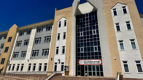 Malatya’da YKS Gururu: Selahaddin Eyyubi Anadolu İmam Hatip Lisesinden 39 Öğrenci Üniversiteye Yerleşti
