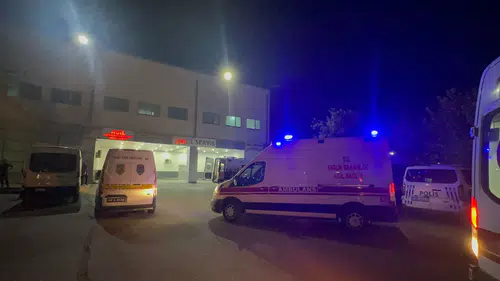 Malatya’da Gece Yarısı Bıçaklı Dehşet: 16 Yaşındaki Genç Yaralandı