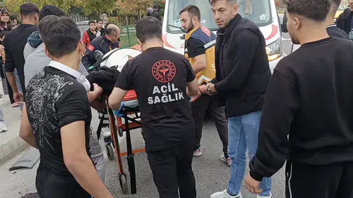 Malatya’da Kavşakta Korkutan Kaza! Motosiklet Sürücüsü Ağır Yaralandı