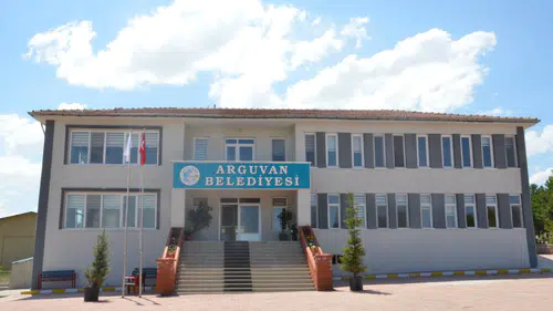 Arguvan Belediyesinin Sayıştay Raporu Açıklandı: 486 Taşınmaz Kayıtsız, Milyonluk Alımlarda İhlal Tespitleri