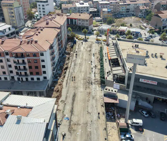 Malatya’da Konteyner Çarşı Kaldırıldı, Bölge Yeniden Trafiğe Açıldı
