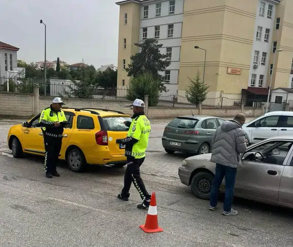 Malatya’da Okul Çevrelerinde 24 Saatlik Denetim: Binlerce Kişi Sorgulandı