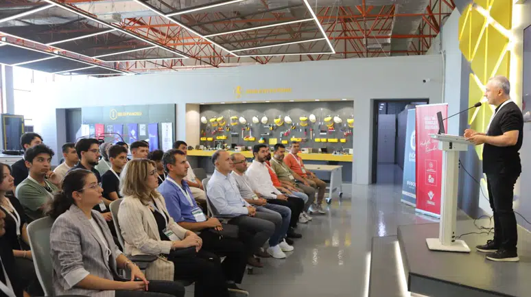 Liseli Gençlere Yapay Zekâ ve Girişimcilik Kampı