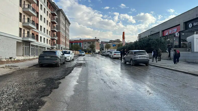 Malatya’da Konteyner Çarşı Kaldırıldı! Kapalı Yol Yeniden Açıldı