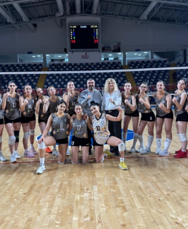 Malatya Derbisinde Kazanan Nicer Hotel Voleybol Oldu